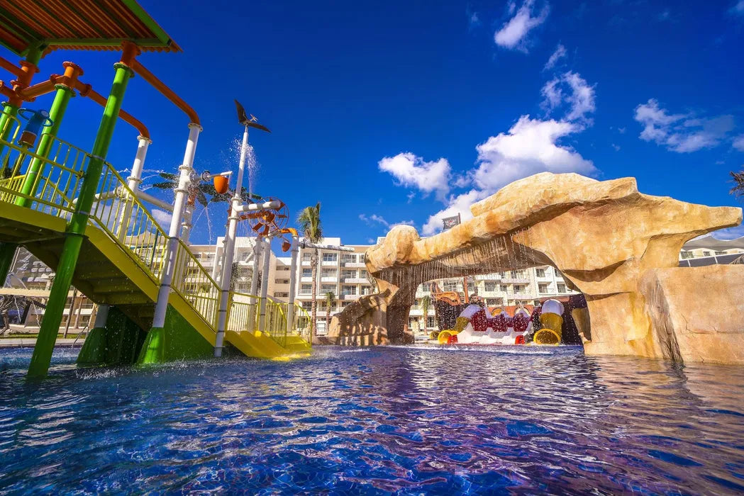 Planet Hollywood Cancun: Swim Out Experience