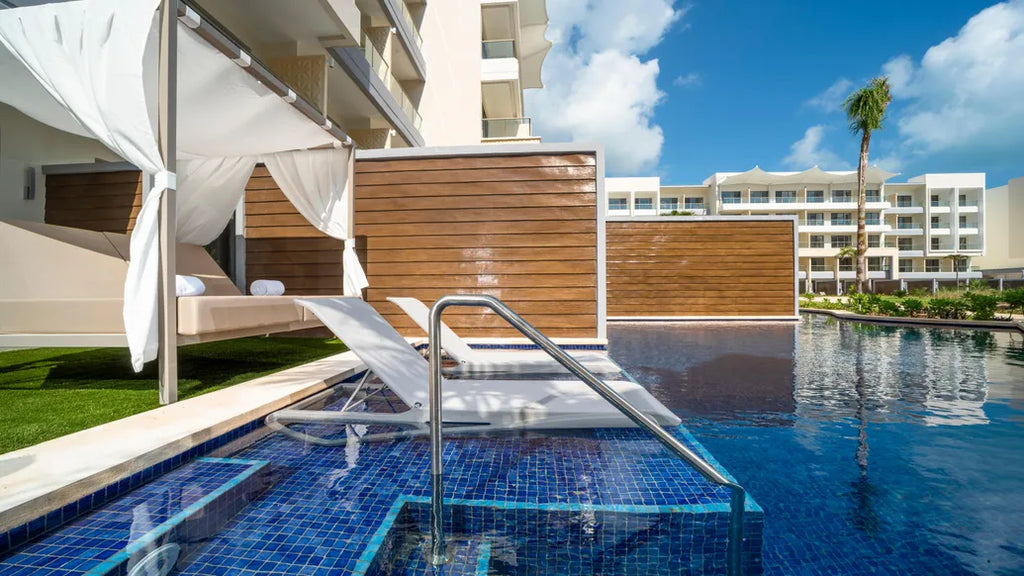 Planet Hollywood Cancun: Swim Out Experience