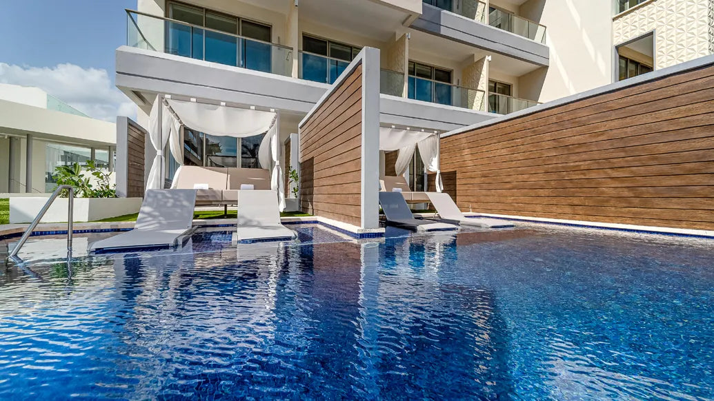 Planet Hollywood Cancun: Swim Out Experience