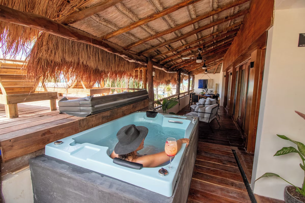 Holbox Dream: Isla, Arena y Bioluminiscencia