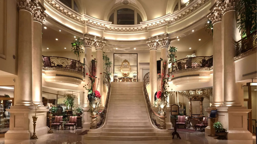 Safi Royal Luxury Valle: Estilo Clásico & Terraza Privada