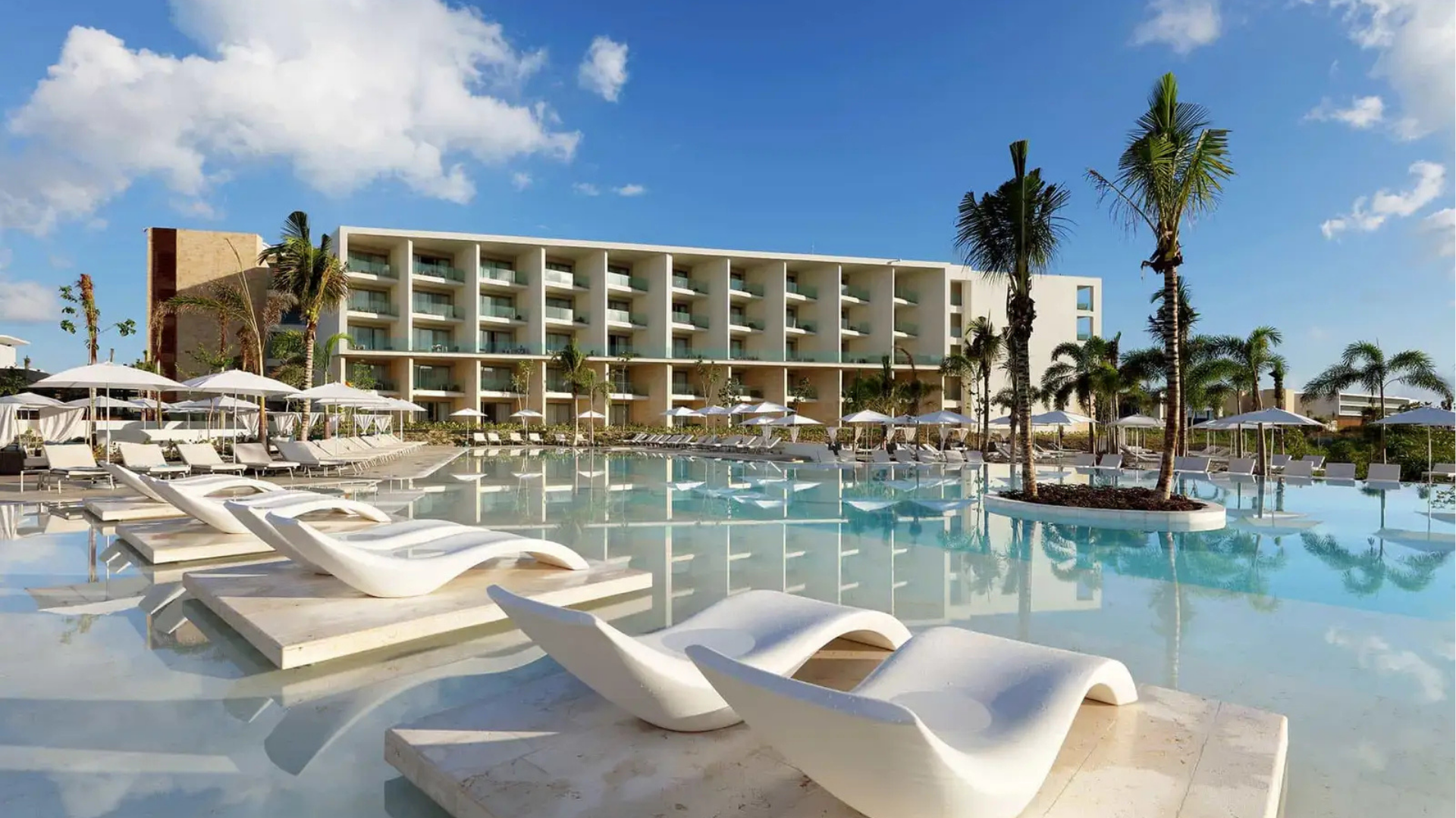 Grand Palladium Costa Mujeres: Lujo entre Canales