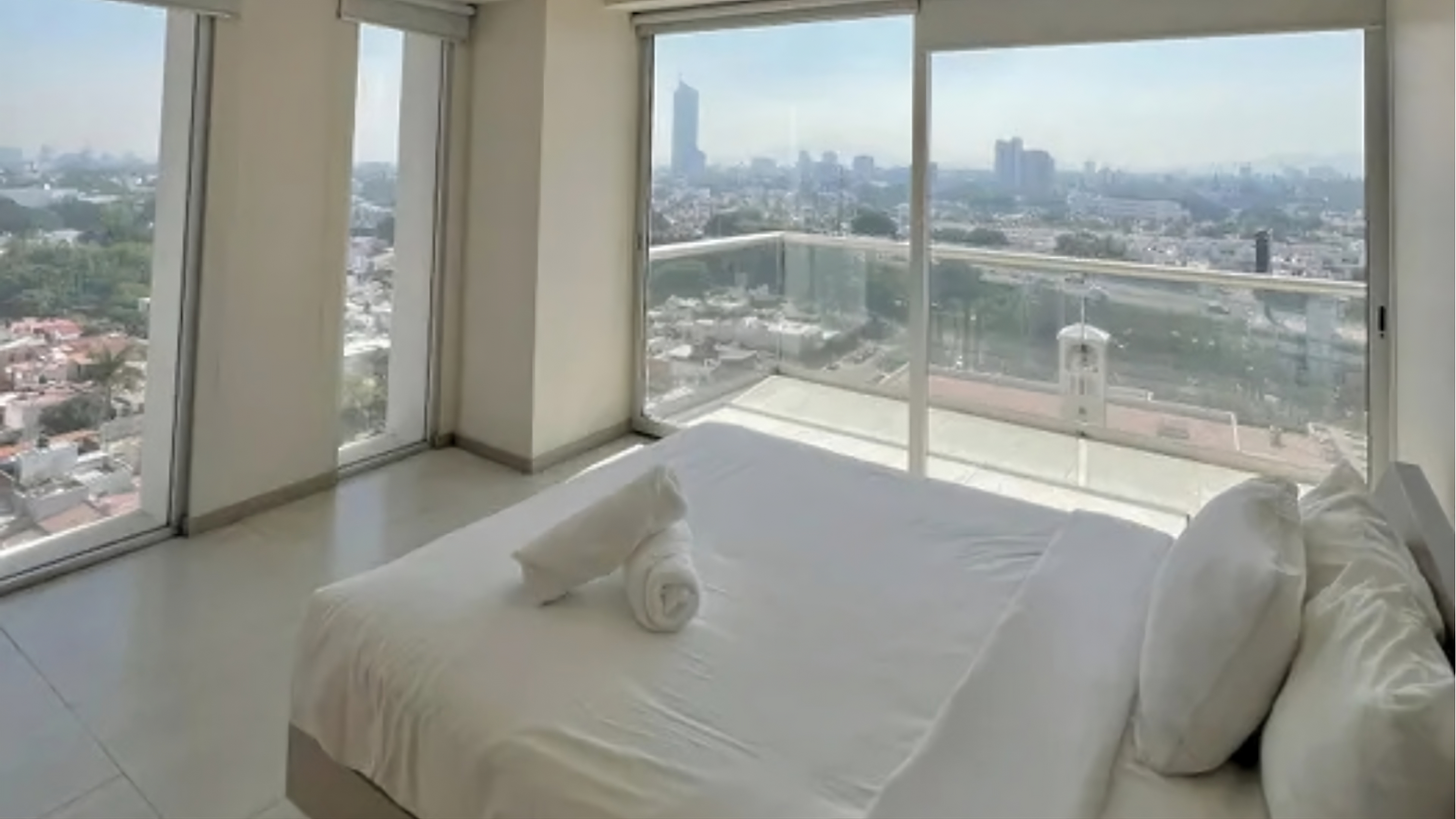 Park Life Guadalajara: Departamento Deluxe en Zona Minerva | Condos & Lofts